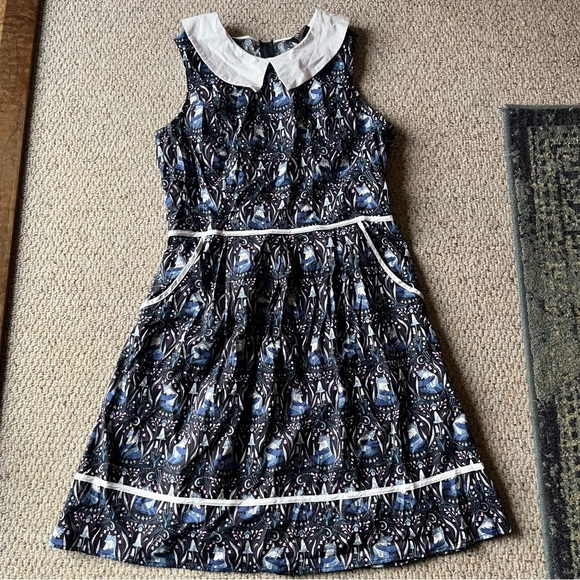 Retrolicious collar dress, wolf floral mushroom print - Picture 3 of 7